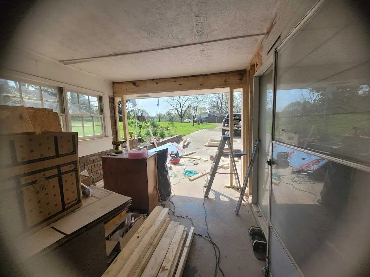 Air movers and dehumidifier for Drying & Dehumidification in Yelm